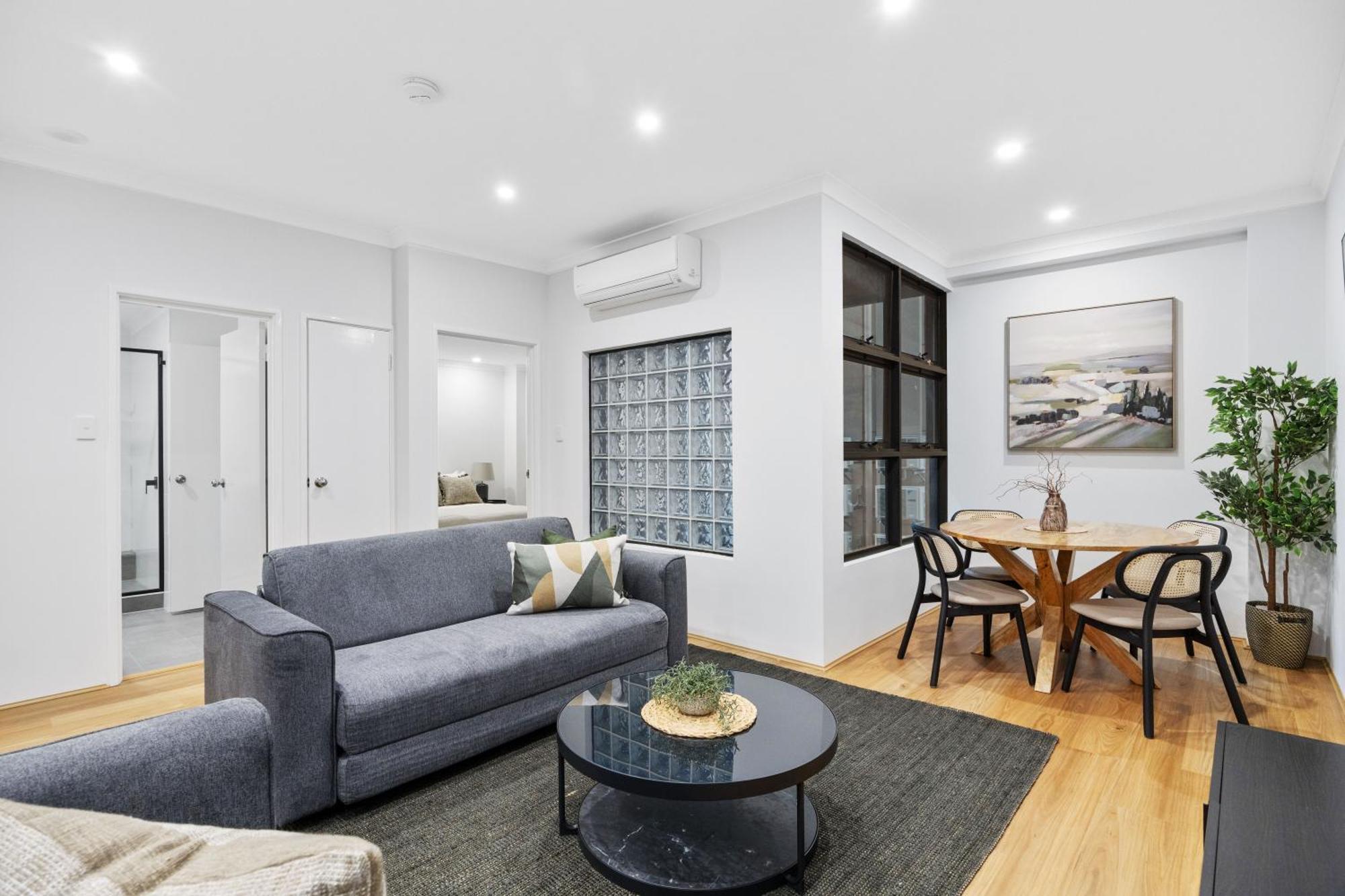 River Fringe Urban Retreat Apartment