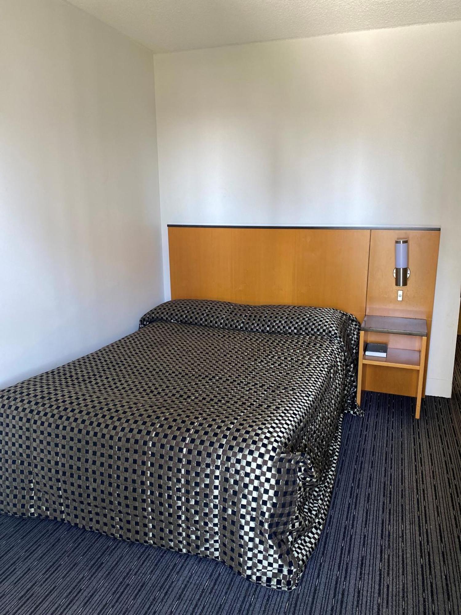Hotel Comfort & Goodearth