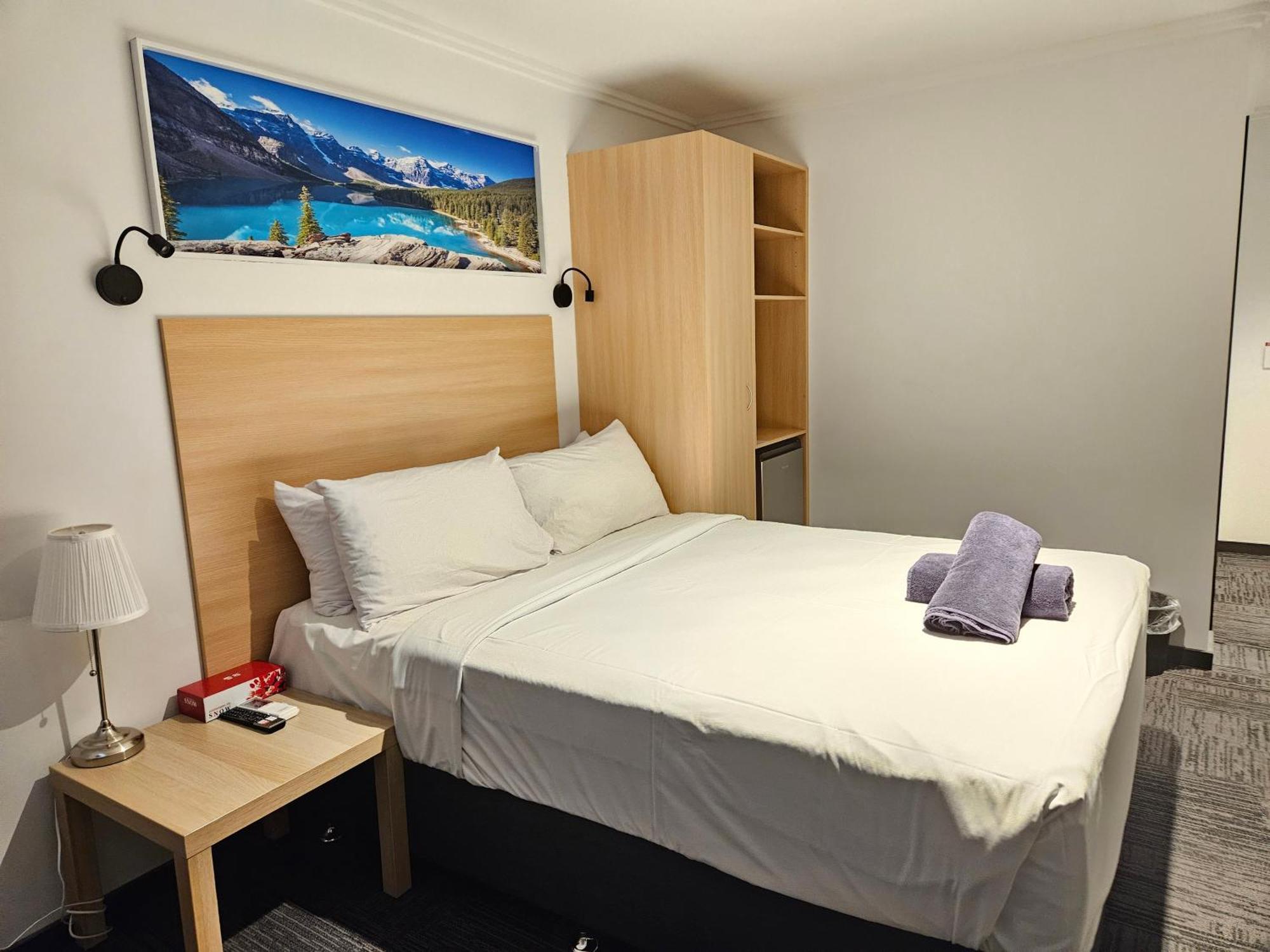 Econo Rivervale Lodge *