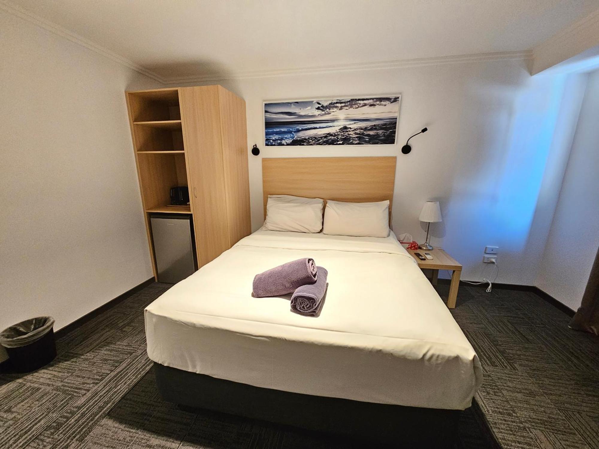 Econo Rivervale Lodge *