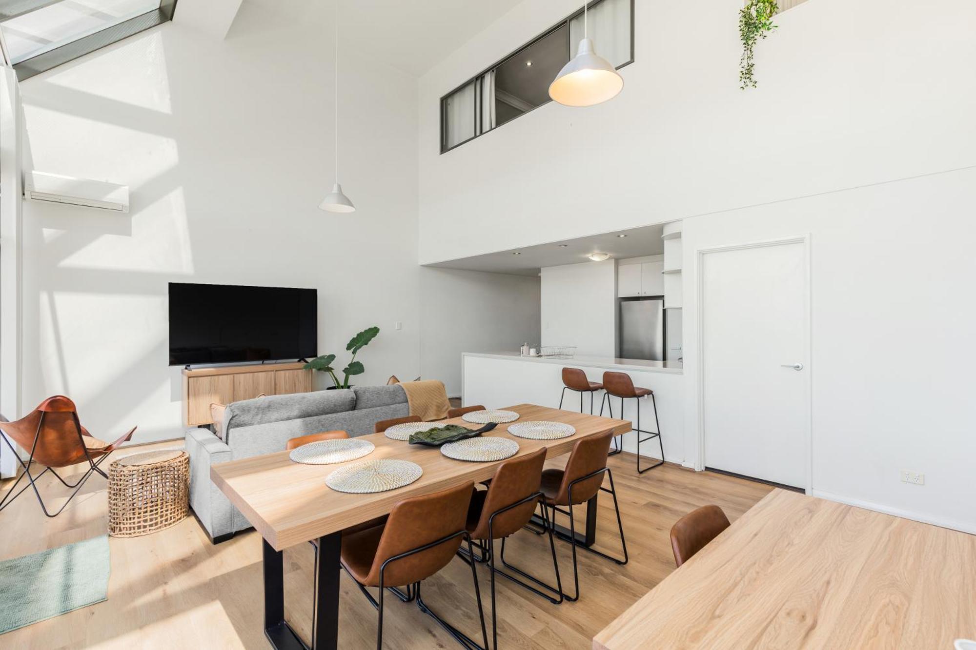 Penthouse In Northbridge Apartment