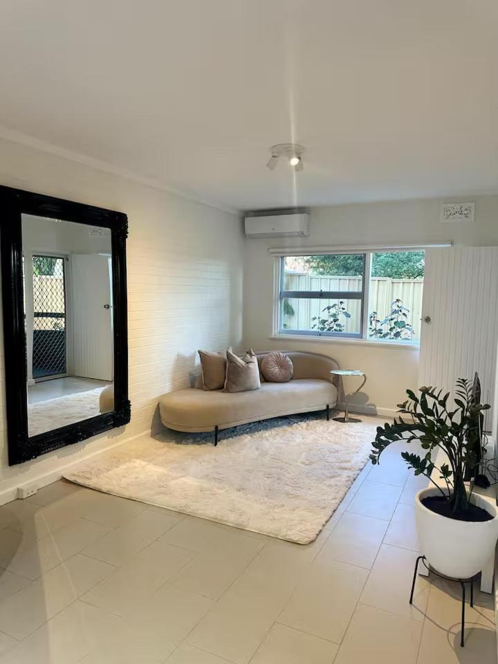 One Bedroom Steps From The *