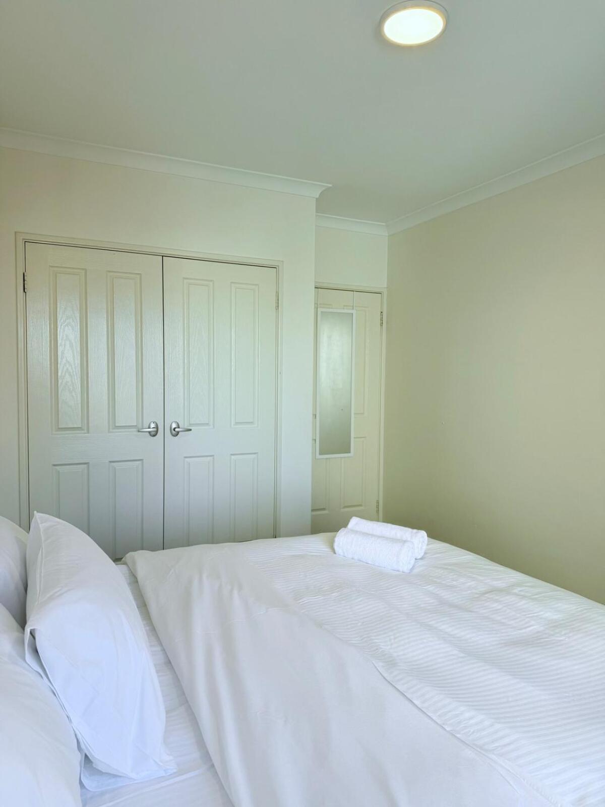 East King Desk Free Parking Apartamento