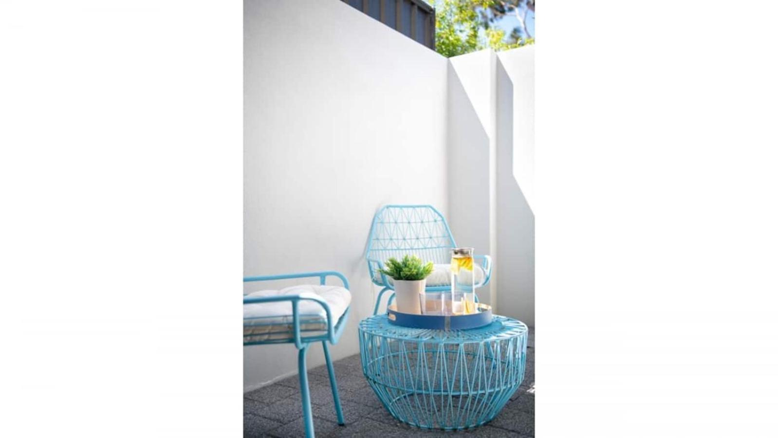 Bright Trendy 2bdrm - Walk To River & Shops Apartemen Perth