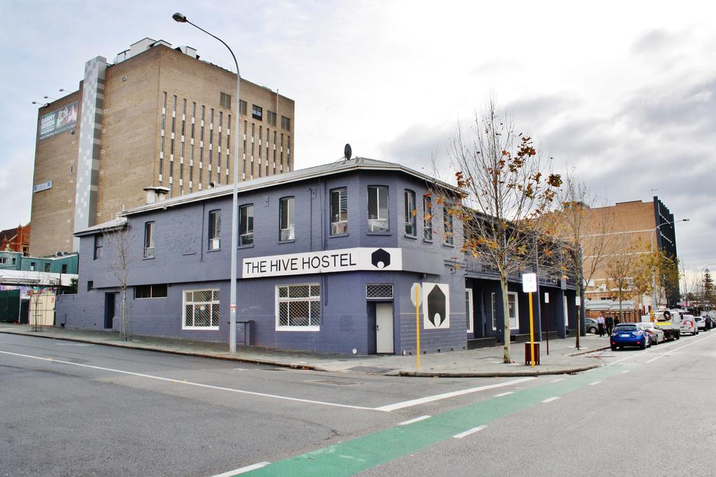 The Hive - Traveler Friendly, Passport Only Perth