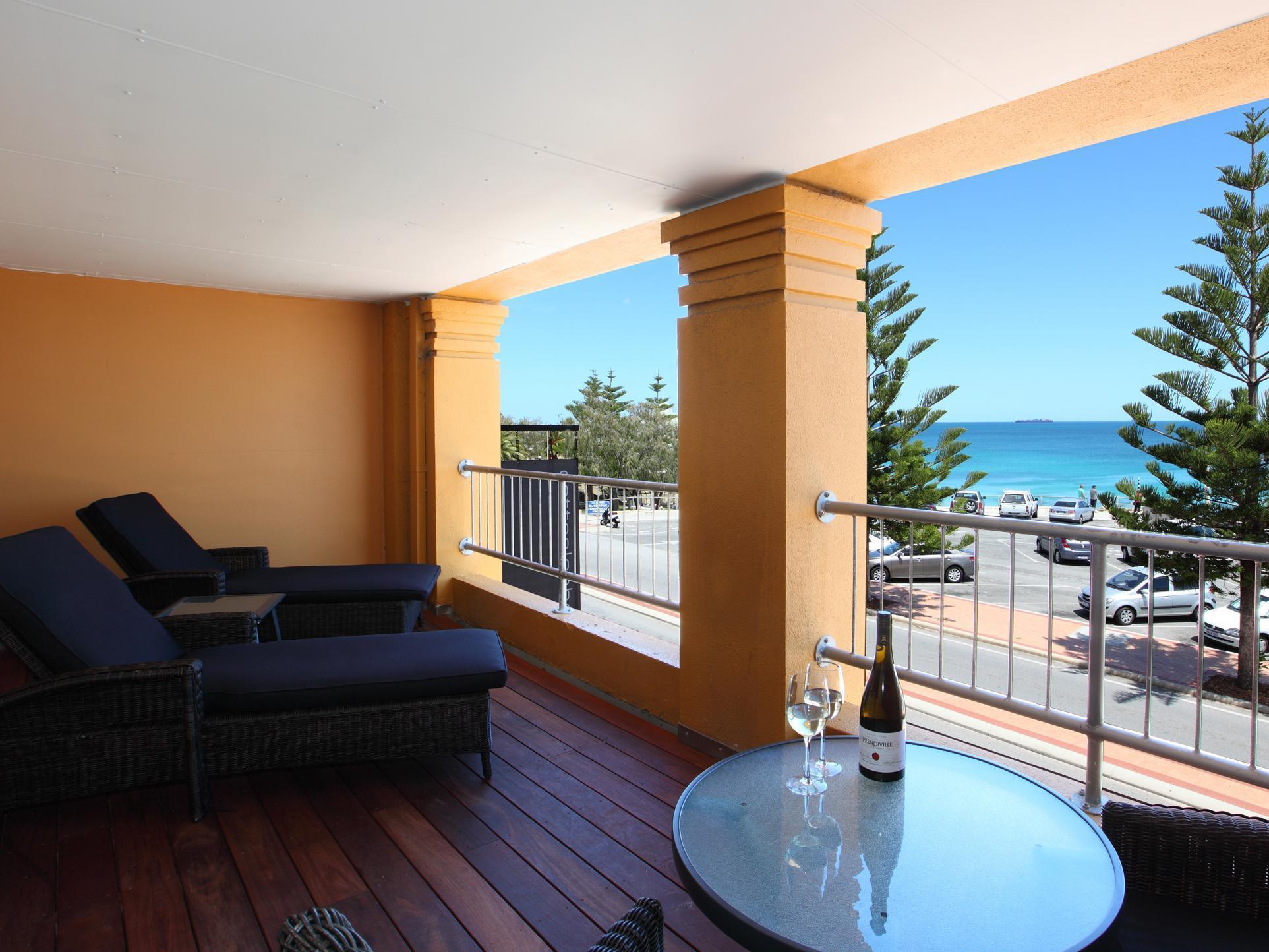 Hotel Cottesloe 3*
