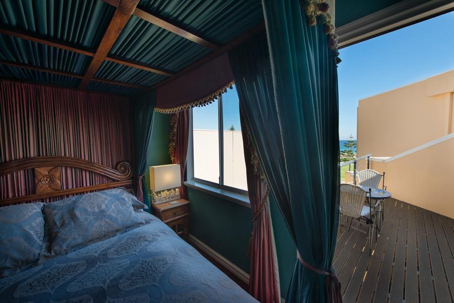 Beach Manor Hotel 4*
