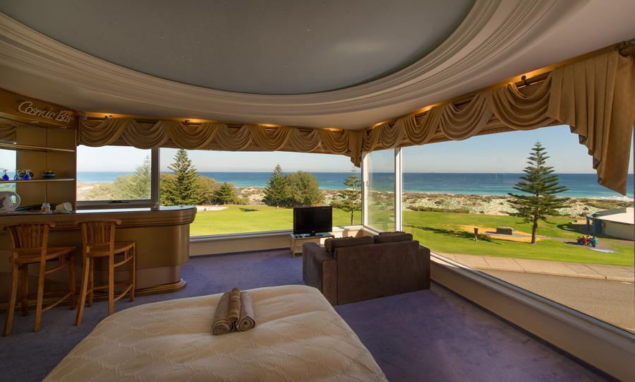 Beach Manor Hotel Perth