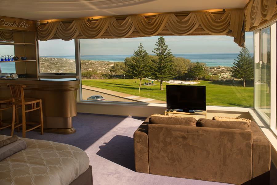 Beach Manor Hotel 4*