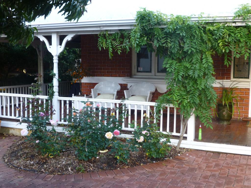 Bed & Breakfast Lakeside 4*