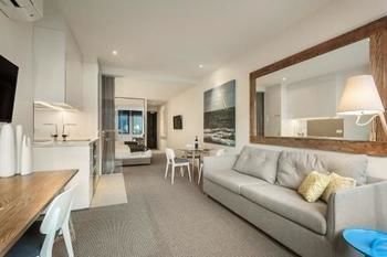 Aparthotel Quest Mounts Bay Road 4*