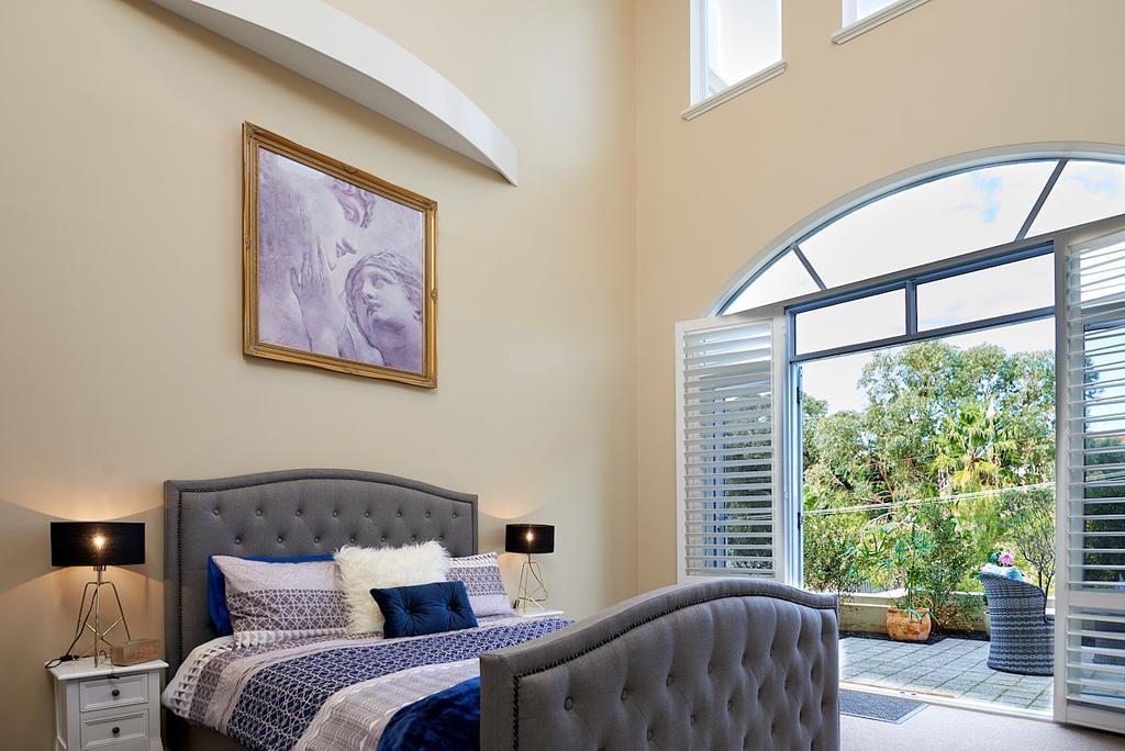 Guest house Sorrento Beach Manor 4*
