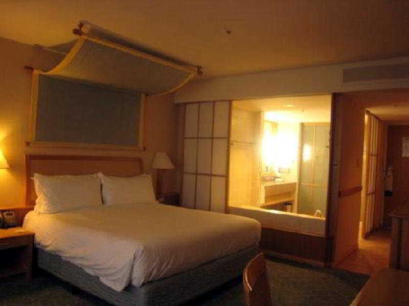 Crown Metropol 5* Perth