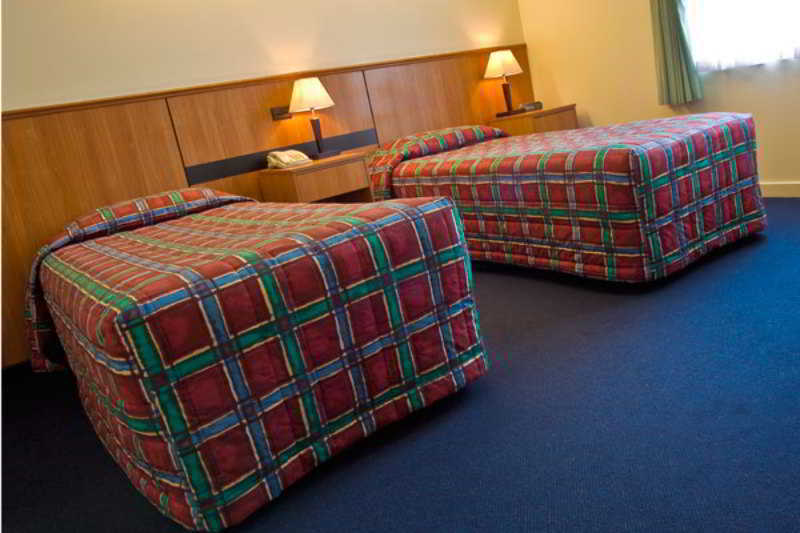 Metro Hotel 3*