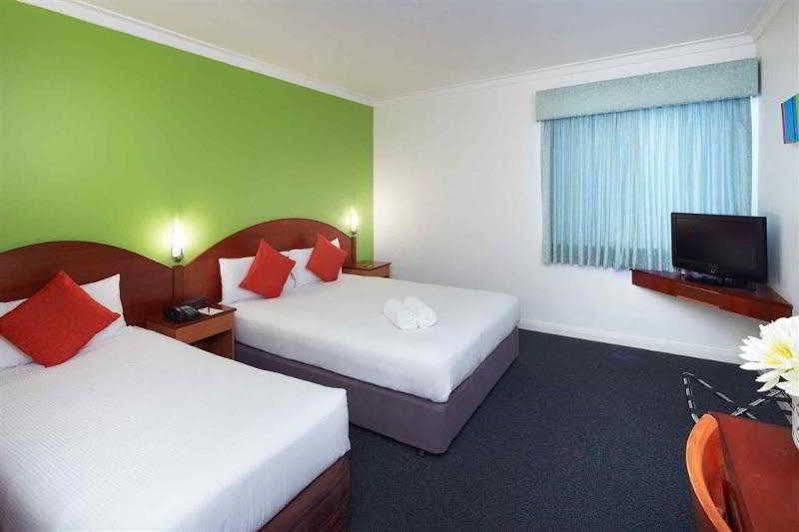 Accor Seasons 3* Perth