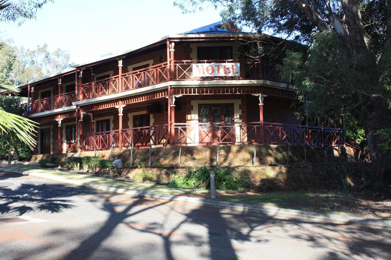 Heritage Country 3* Perth