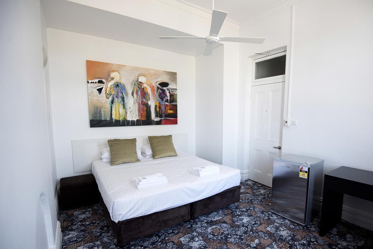Hostel Wallaby Backpackers - Note - Valid Passport Required To Check In -