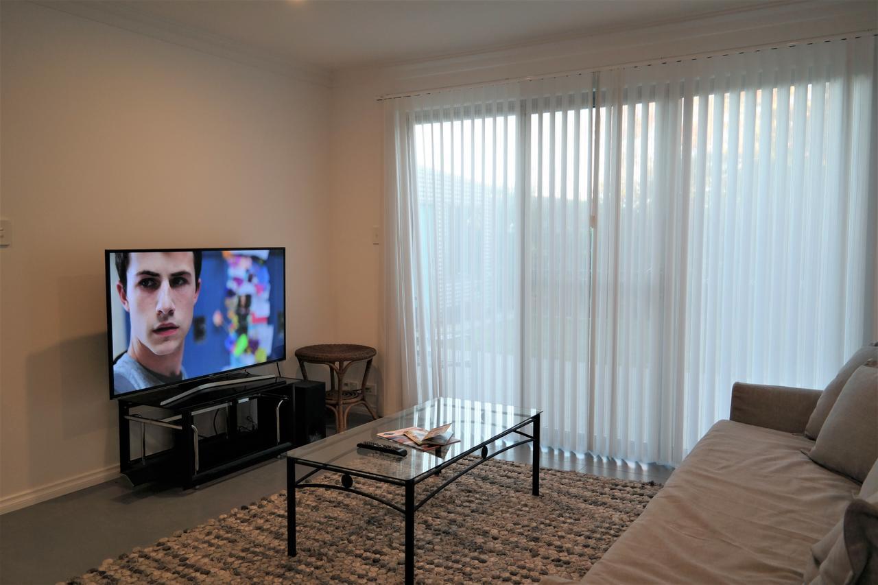 Apartment Just Triggin *