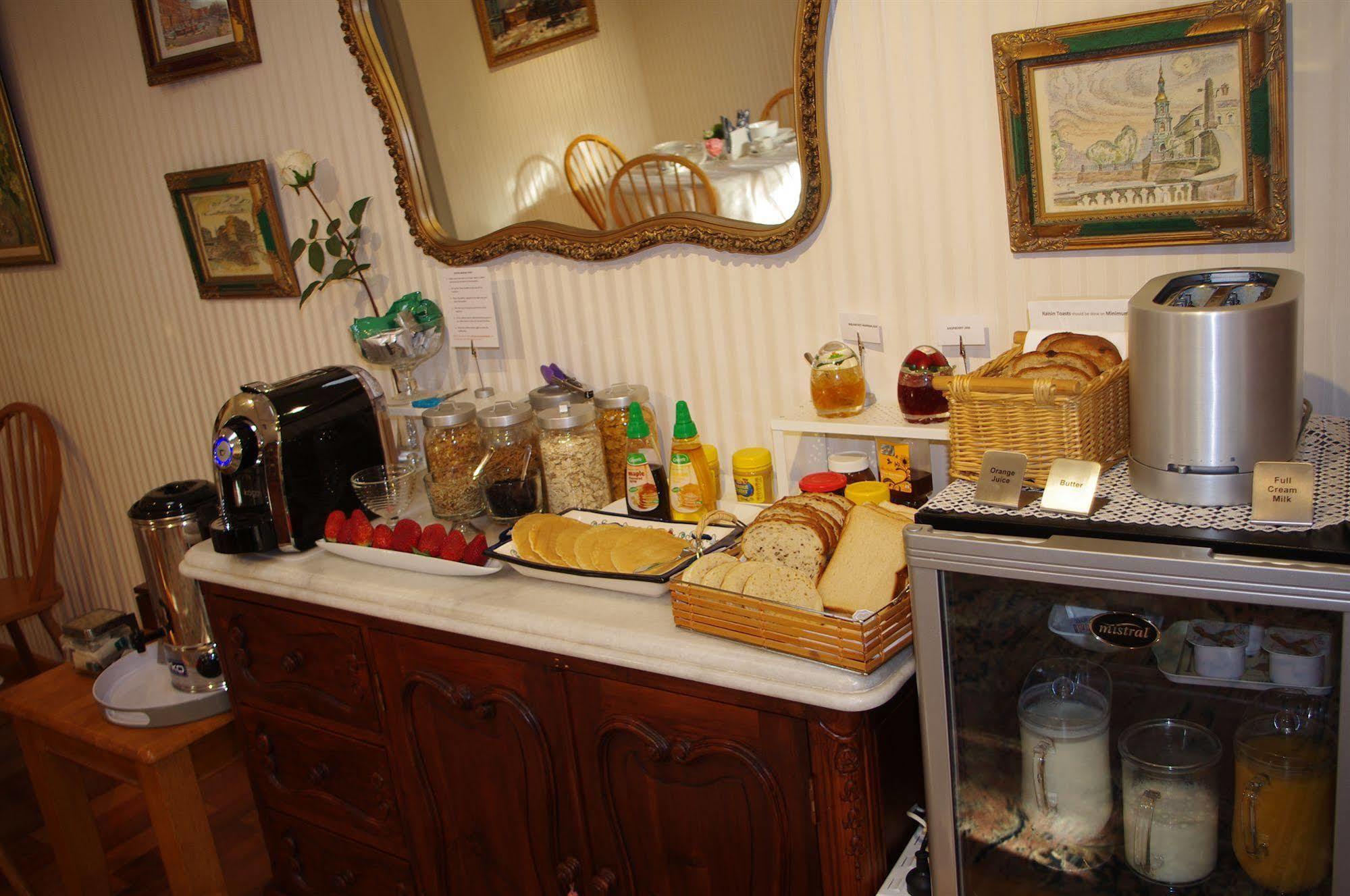 Bed & Breakfast Astoria Retreat 4*