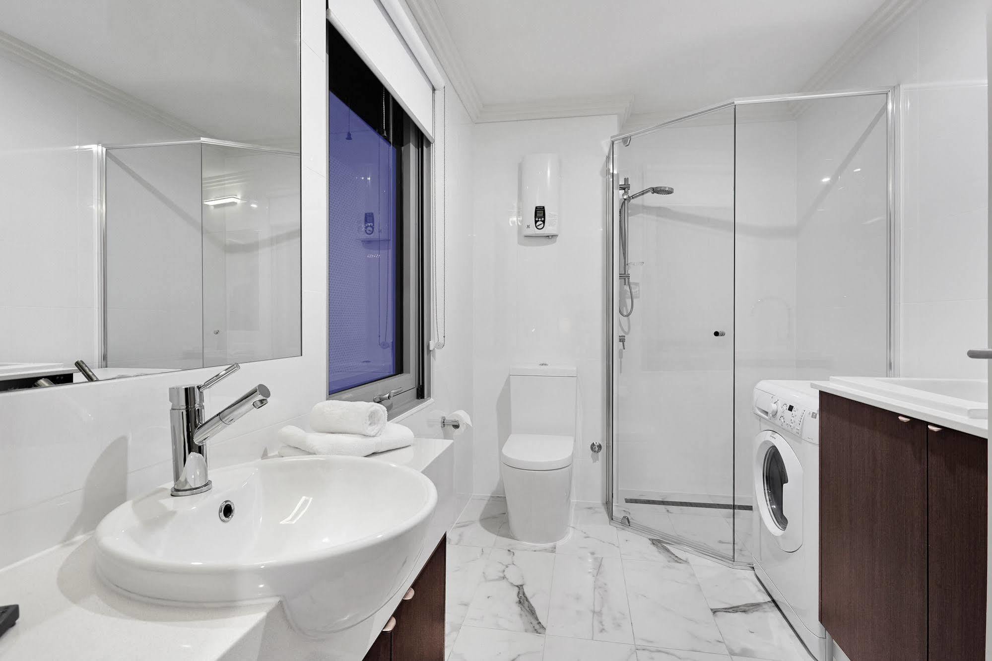 Attika Aparthotel 4*