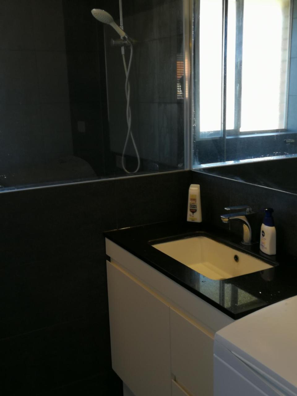 Mt.lawley Superb 2 Bedroom Ideally Located 5 Apartment