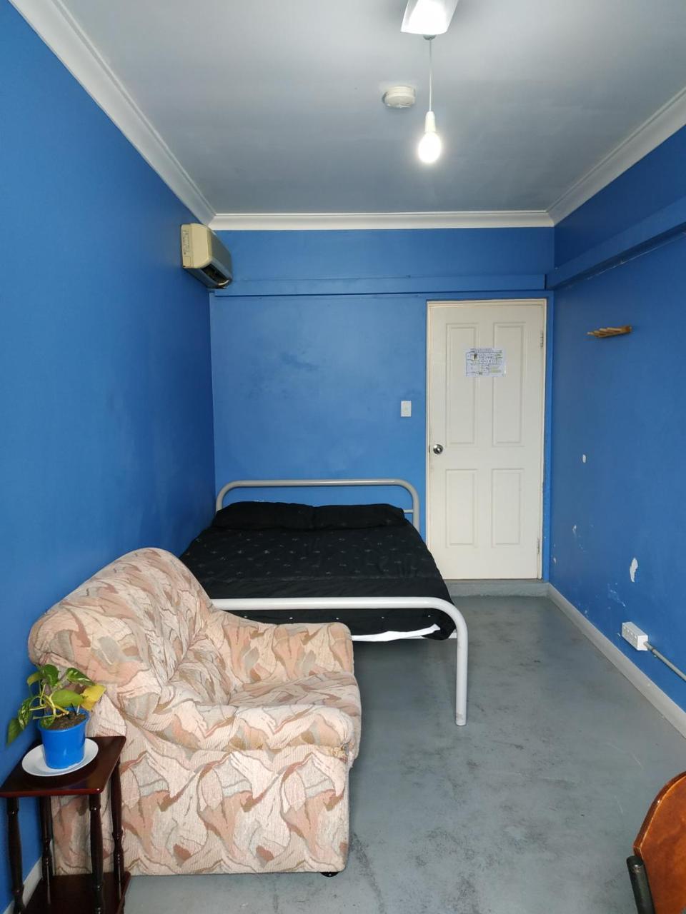Central Backpackers Hostel *
