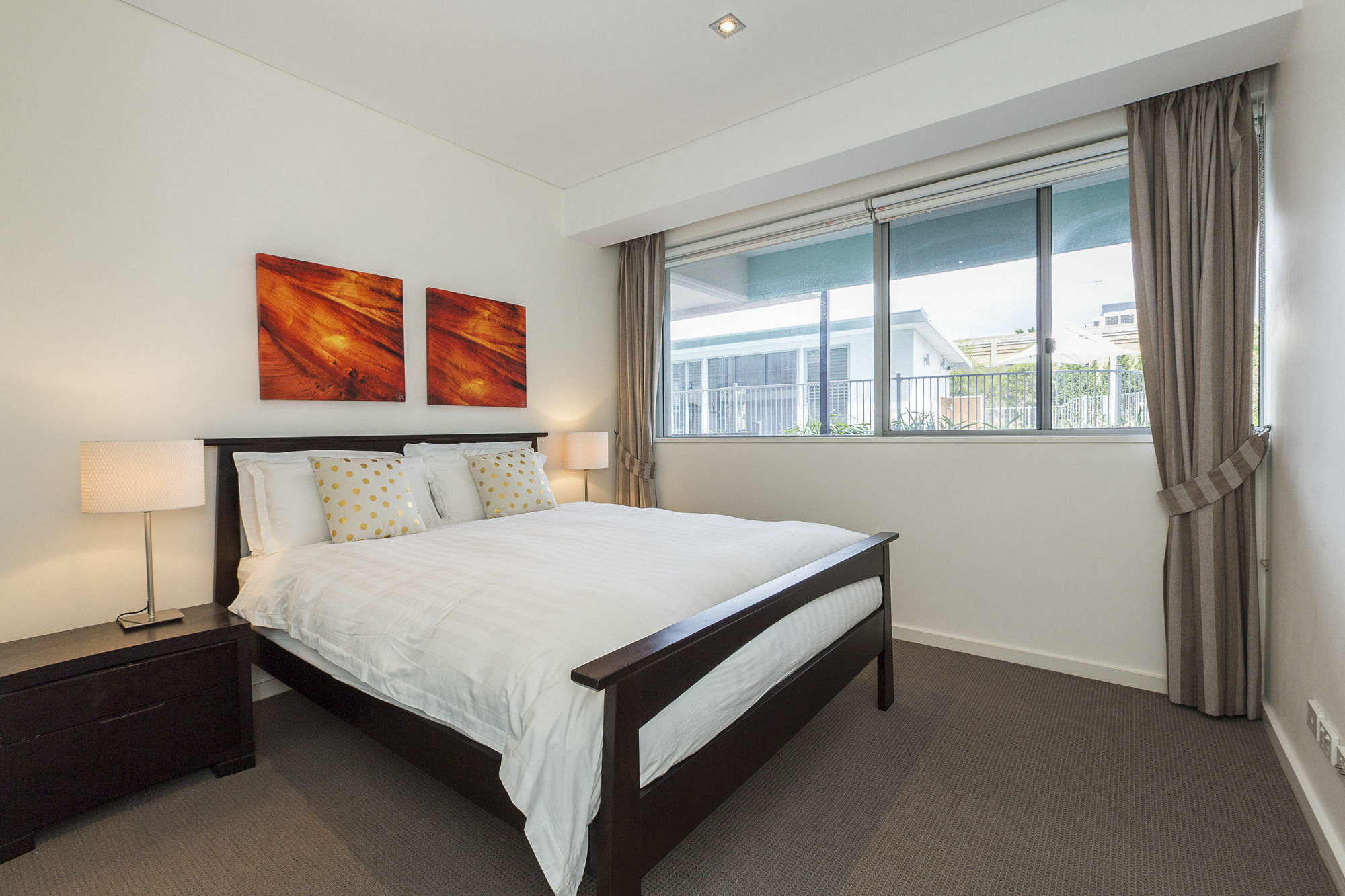 Gallery Serviced 3*