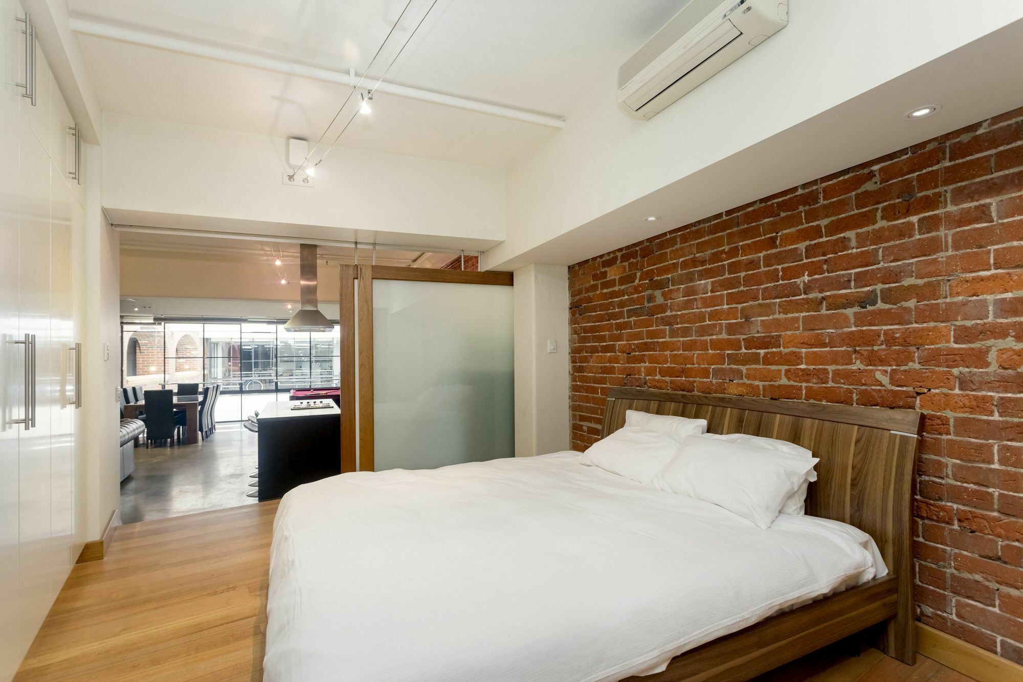 Apartment Upscale Polished King Street