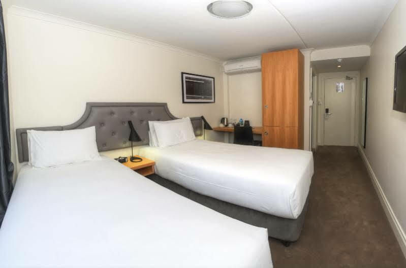 Pensione Hotel Perth Hotel