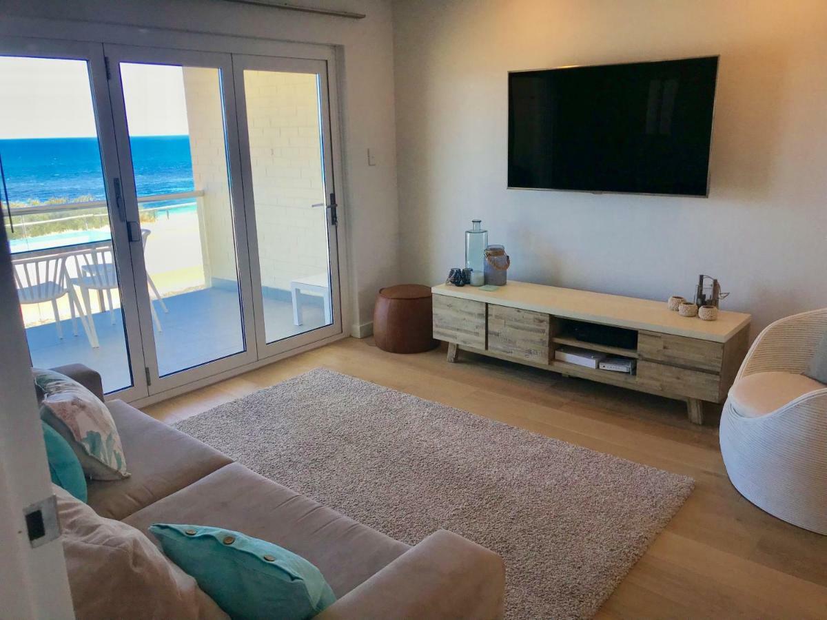 Cottesloe Beachfront Ocean View Apartemen