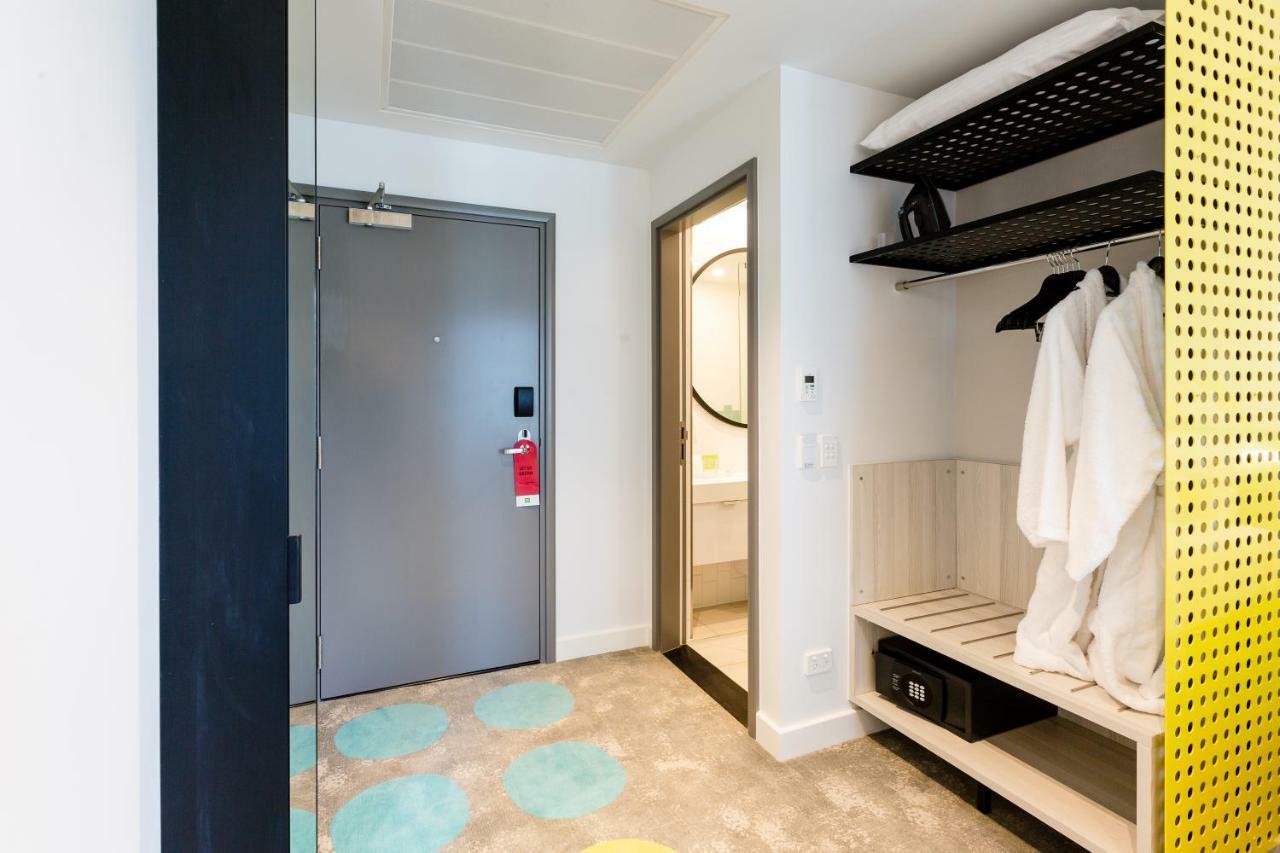 Hotel Ibis Styles East 4*