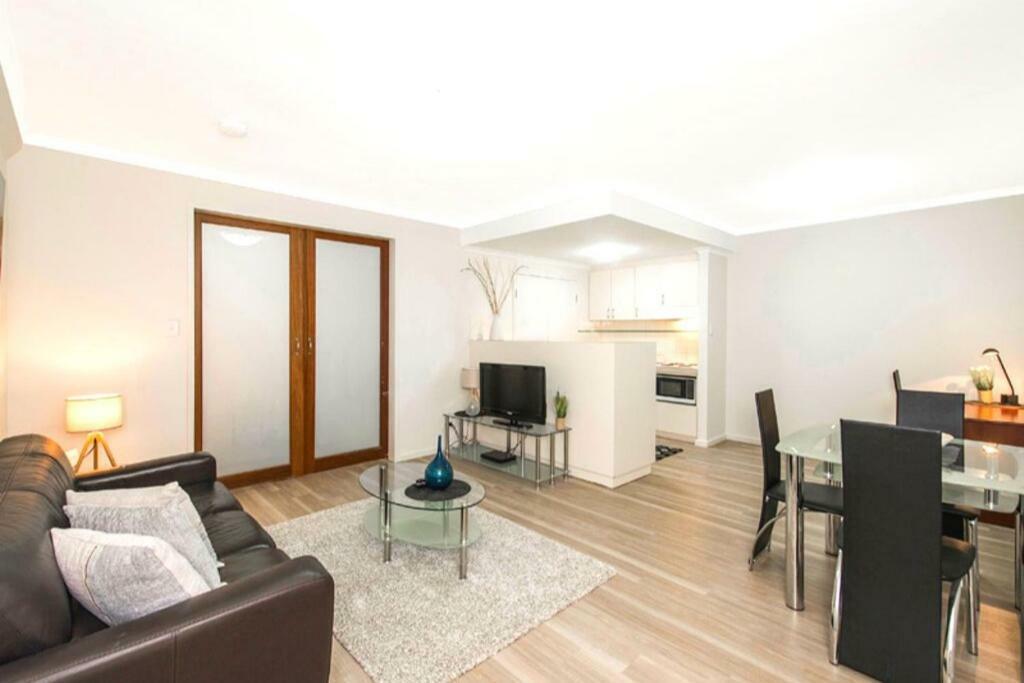 West End 601 - Executive Escapes Perth