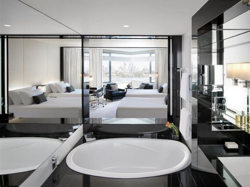 Crown Metropol 5*