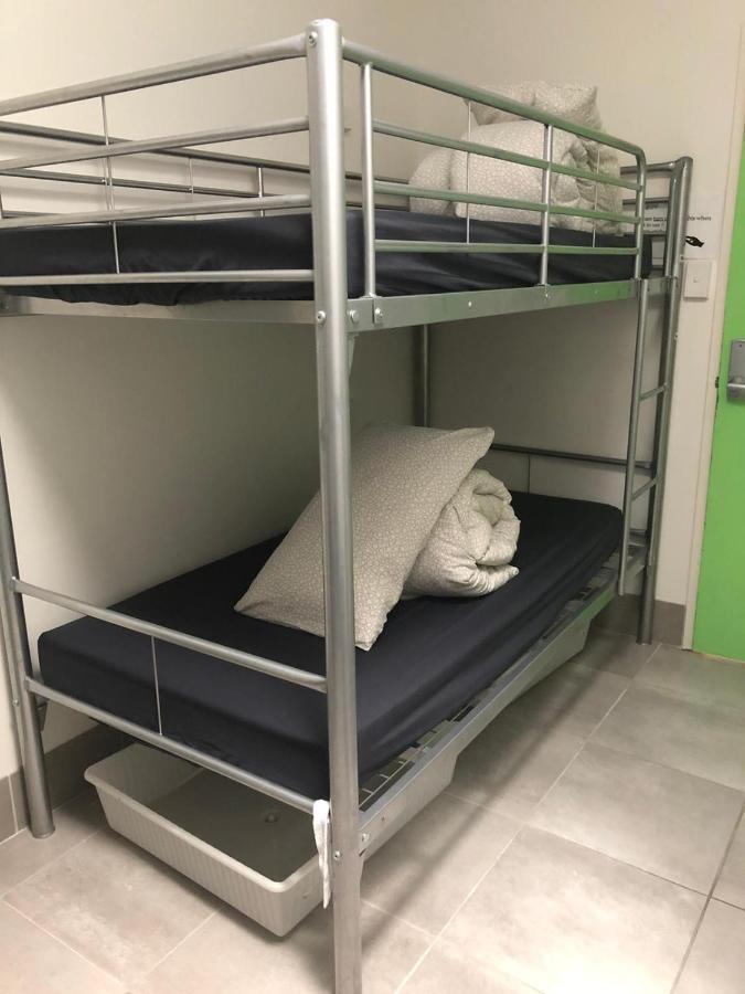 Hostel Backpackers - Note - Valid Passport Required To Check In