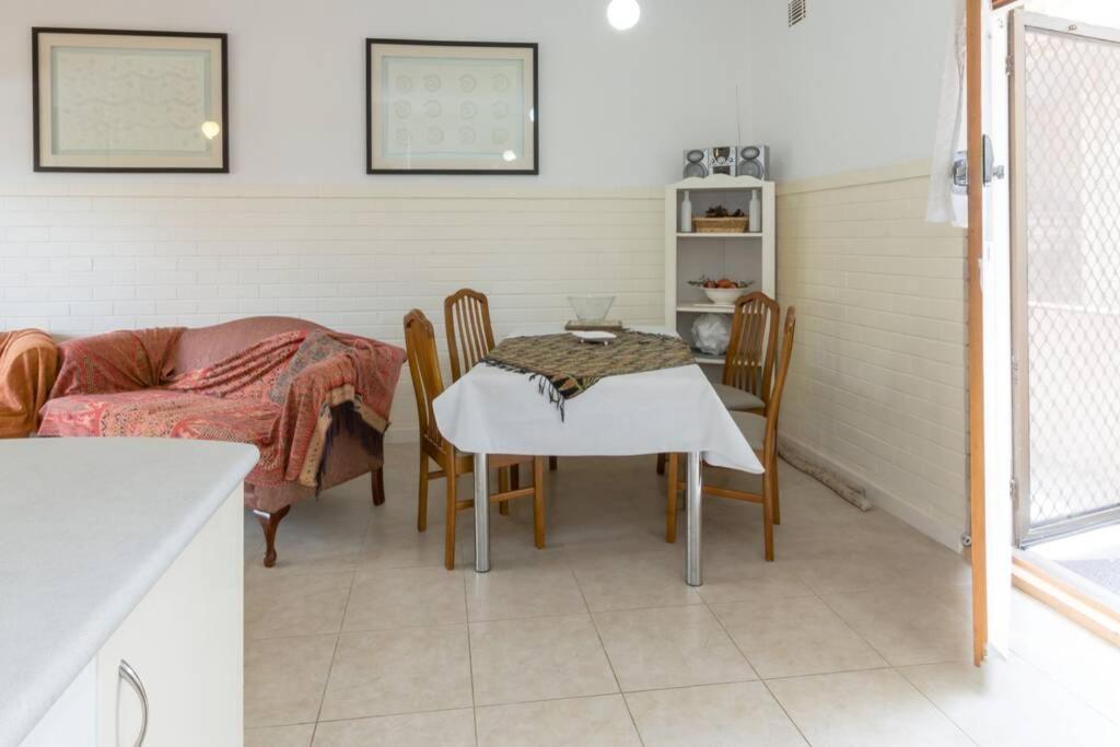 Apartment B6 Crawley 1 Brm & Sleepout Near Uwa *