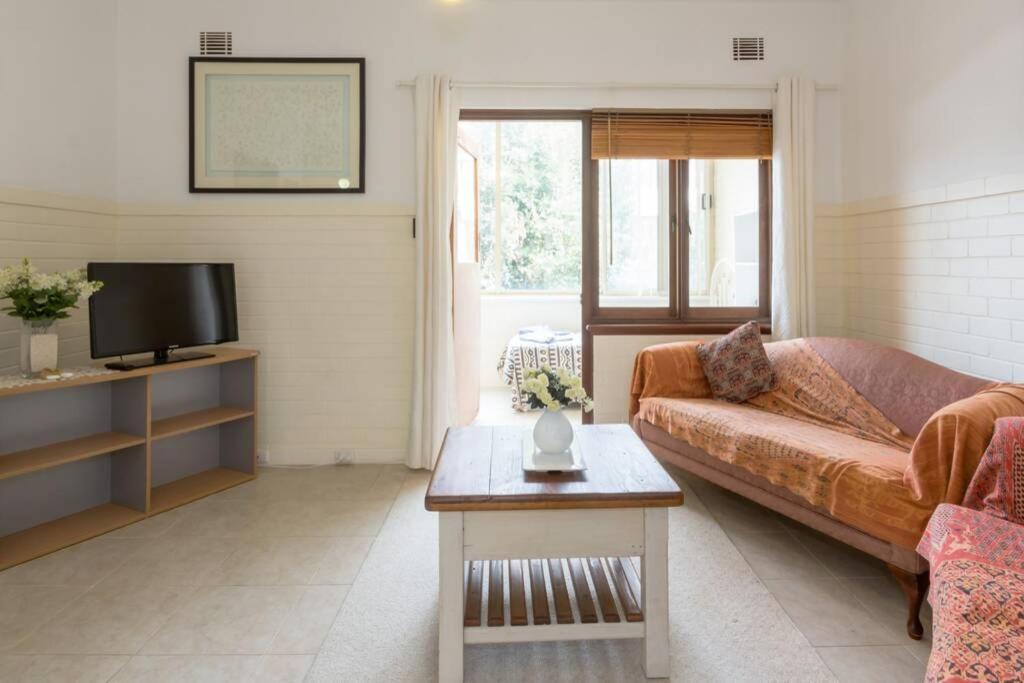 Apartment B6 Crawley 1 Brm & Sleepout Near Uwa *