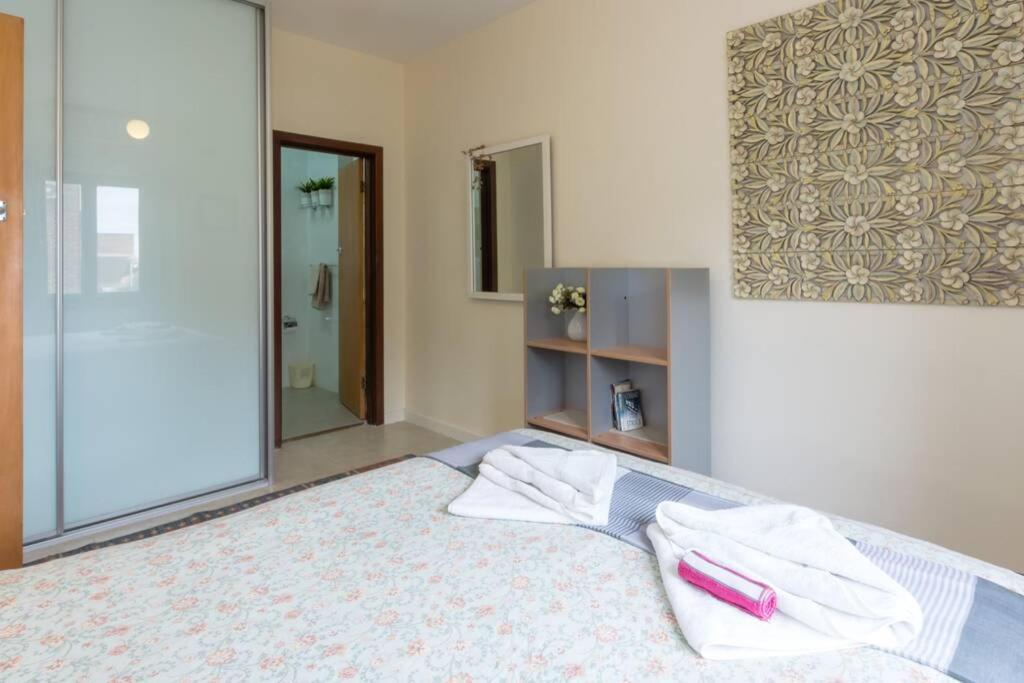 Apartment B6 Crawley 1 Brm & Sleepout Near Uwa Perth