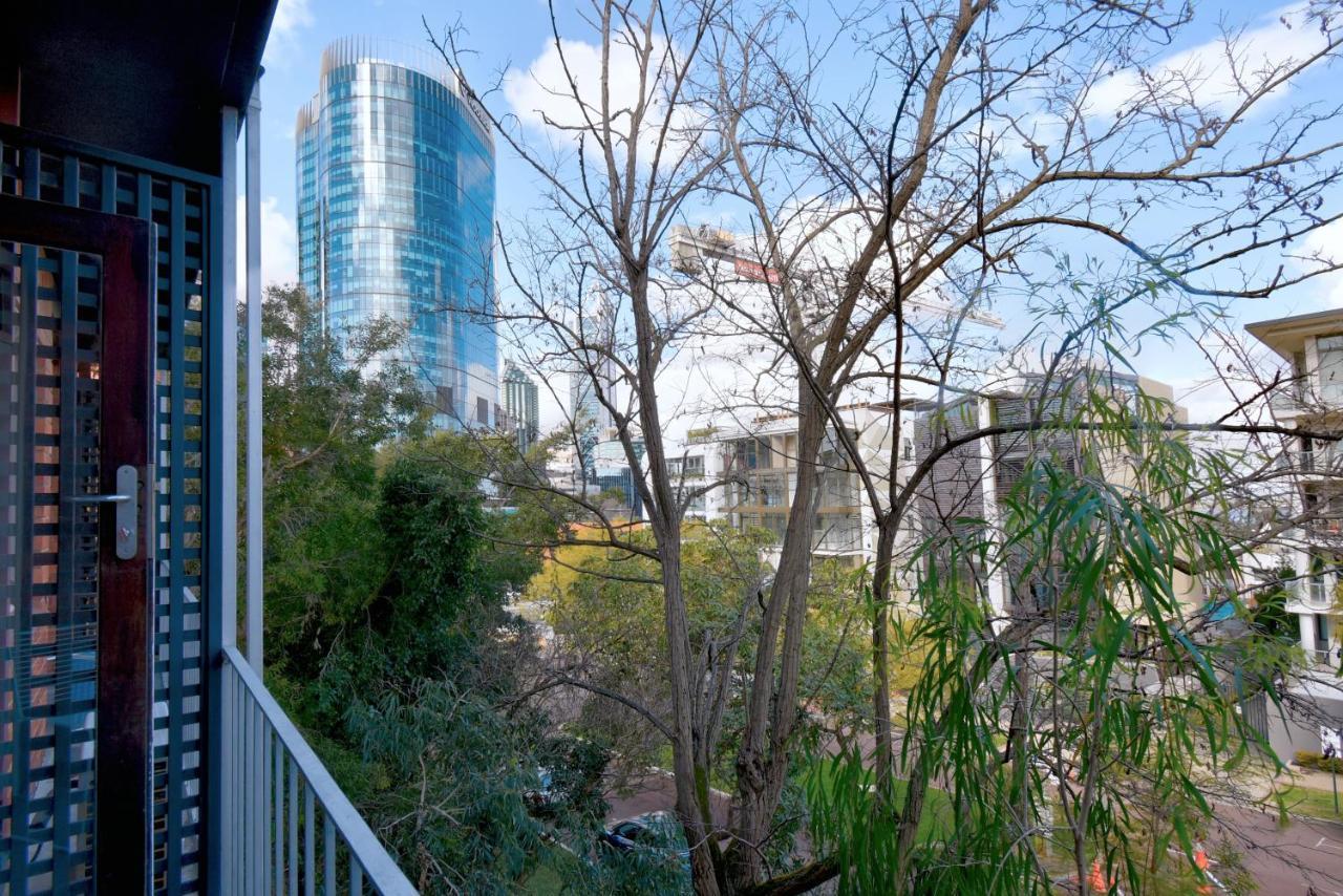 Riverview On Mount Street Aparthotel 4*